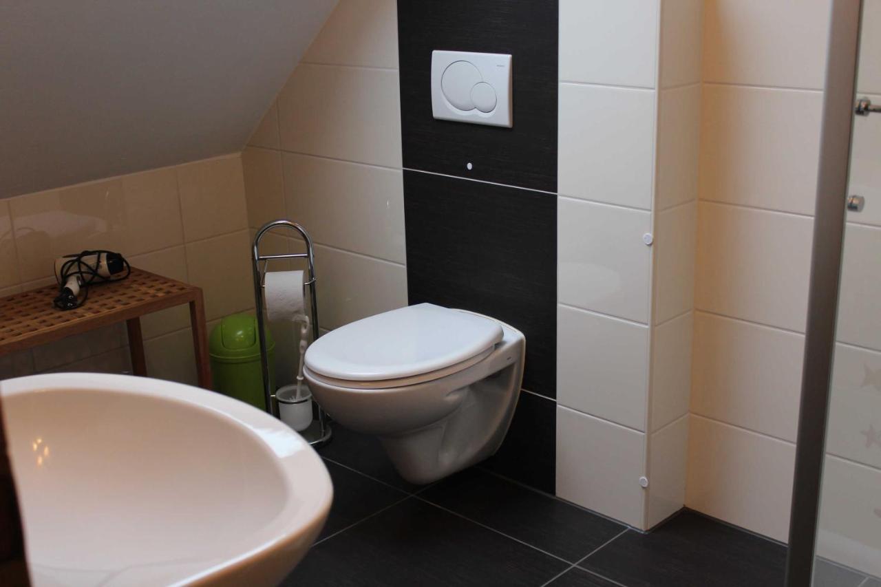 Ferienwohnung Meyer, 35176 Schwerinsdorf Ngoại thất bức ảnh