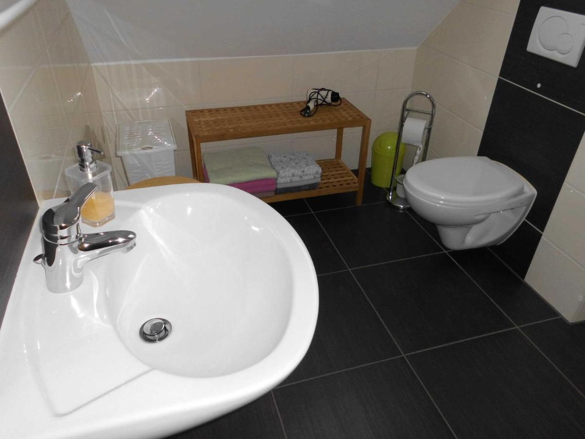 Ferienwohnung Meyer, 35176 Schwerinsdorf Ngoại thất bức ảnh